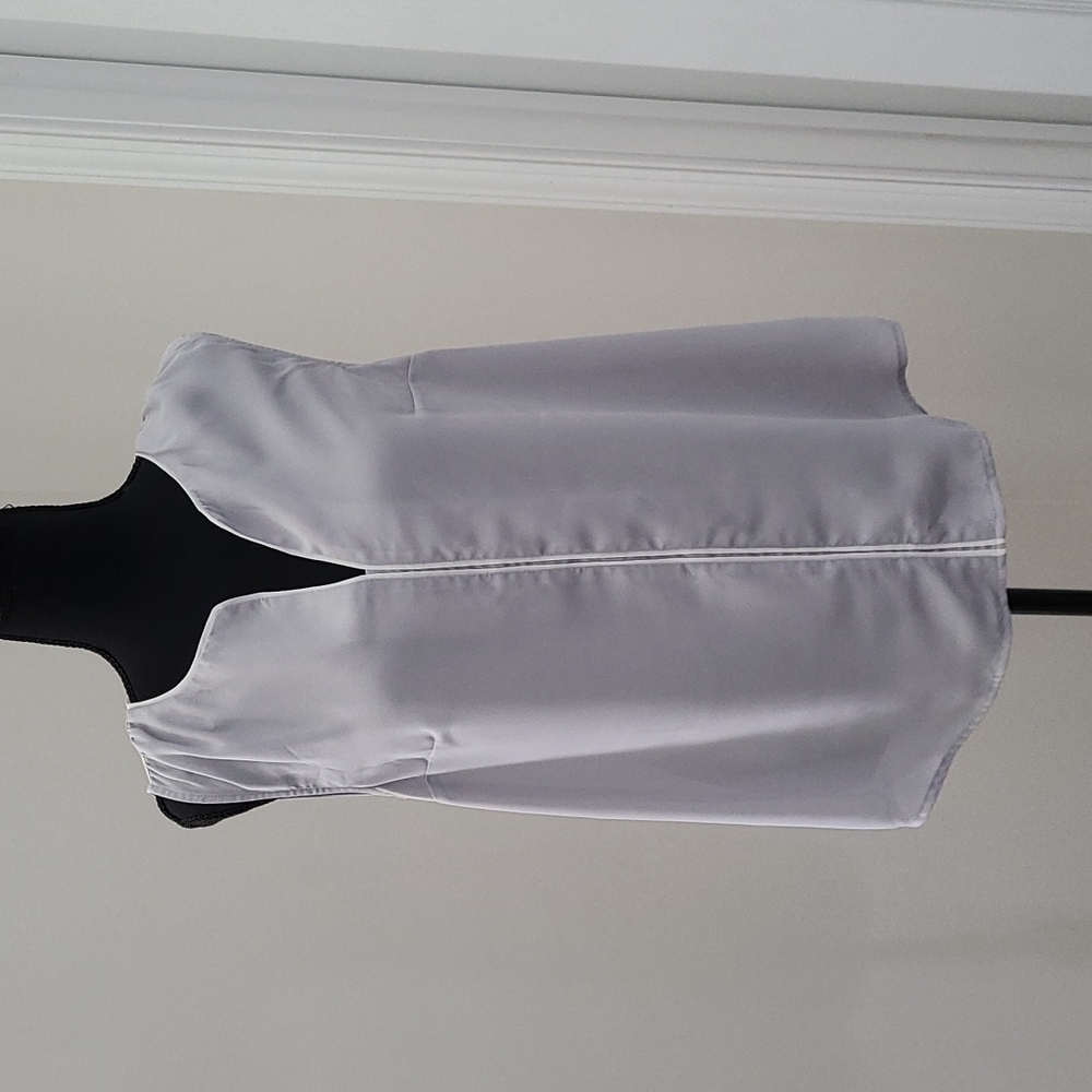 ModCloth Light Grey Top